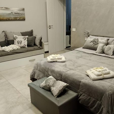 Apartament Mary House Napoli Centro Zewnętrze zdjęcie