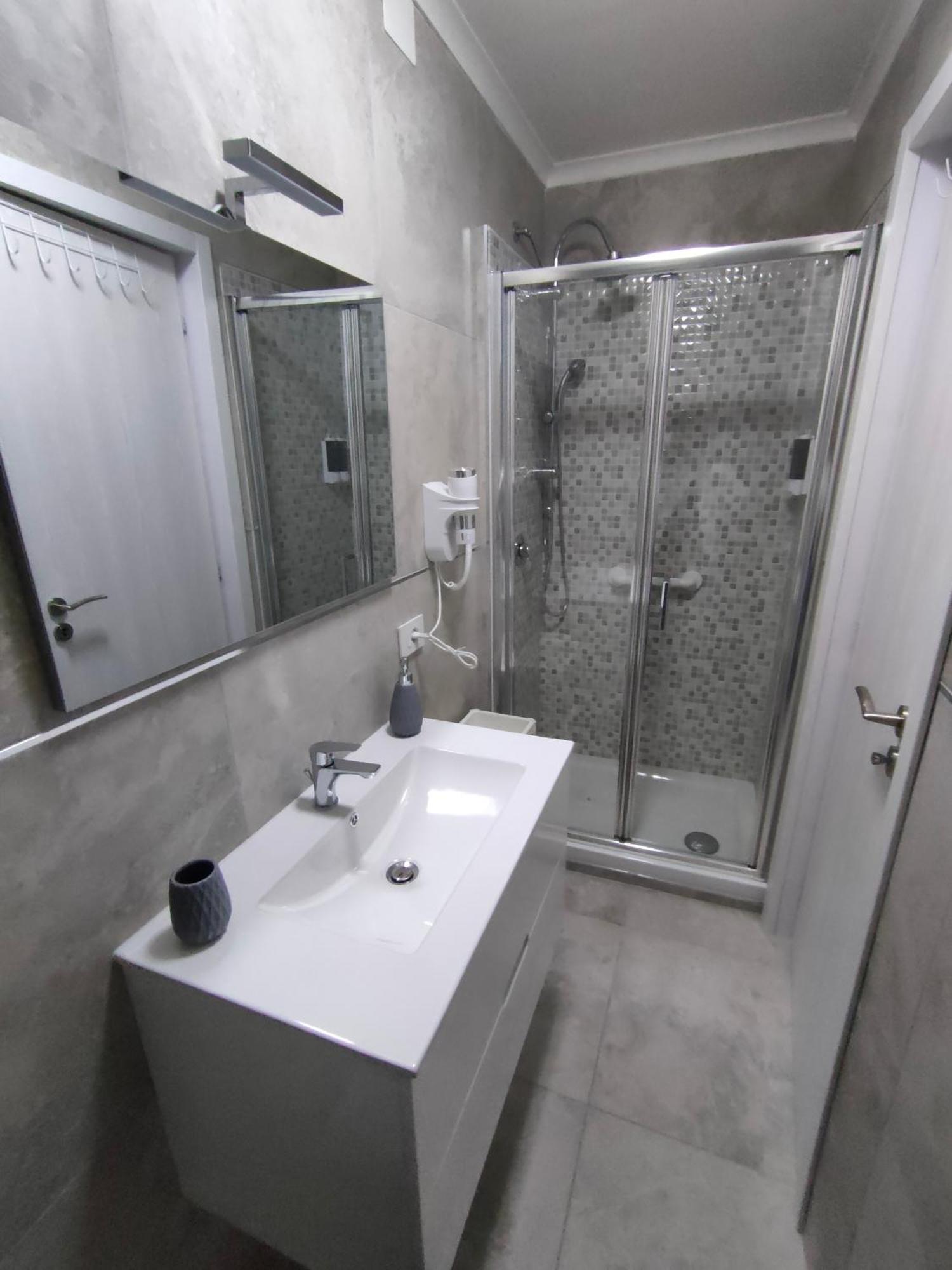 Apartament Mary House Napoli Centro Zewnętrze zdjęcie