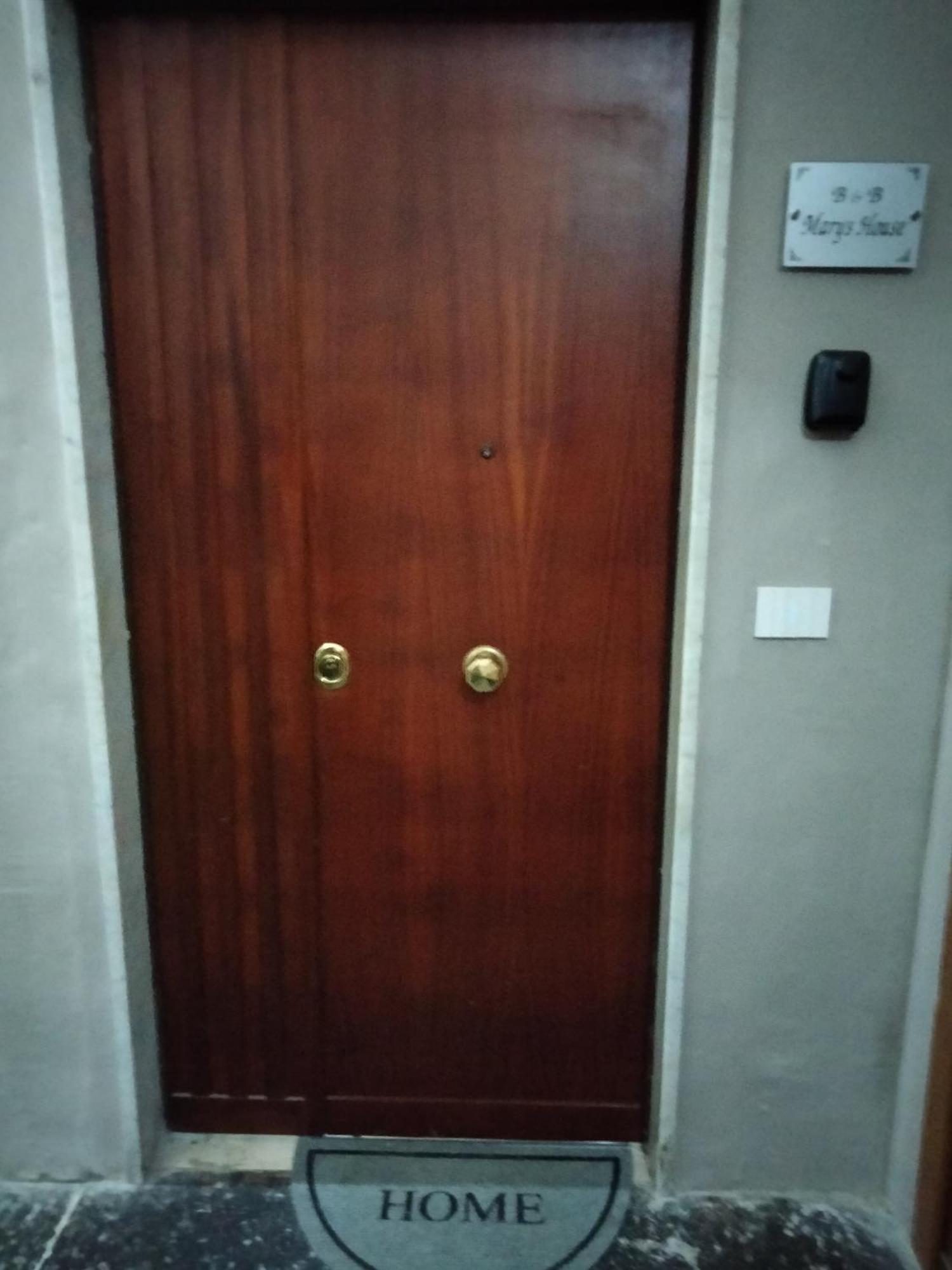 Apartament Mary House Napoli Centro Zewnętrze zdjęcie